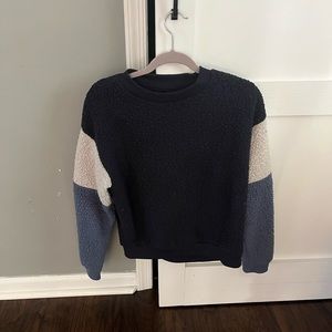 American eagle sweat shirt.